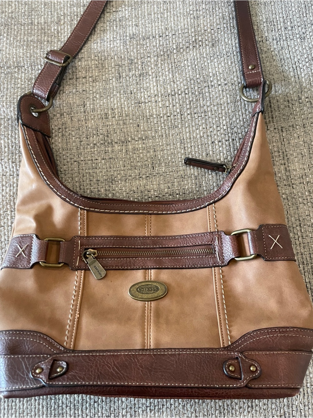 Retro Hobo Shoulder Bag Tan and Brown Zipper adjustable strap 90s Y2K Concept